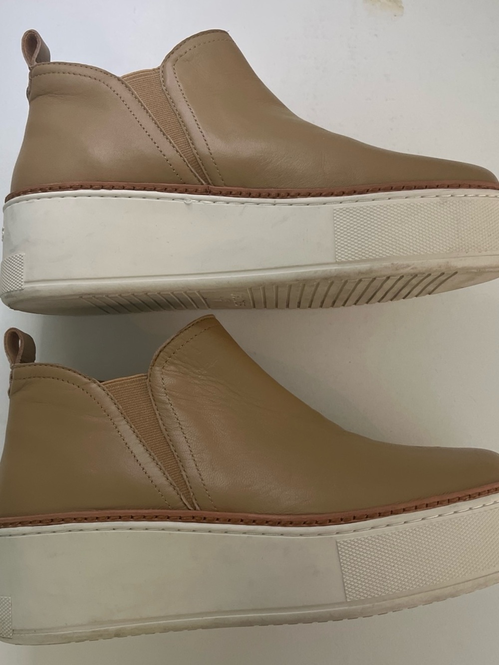 J/SLIDES Beige Slip-On Platform Sneakers